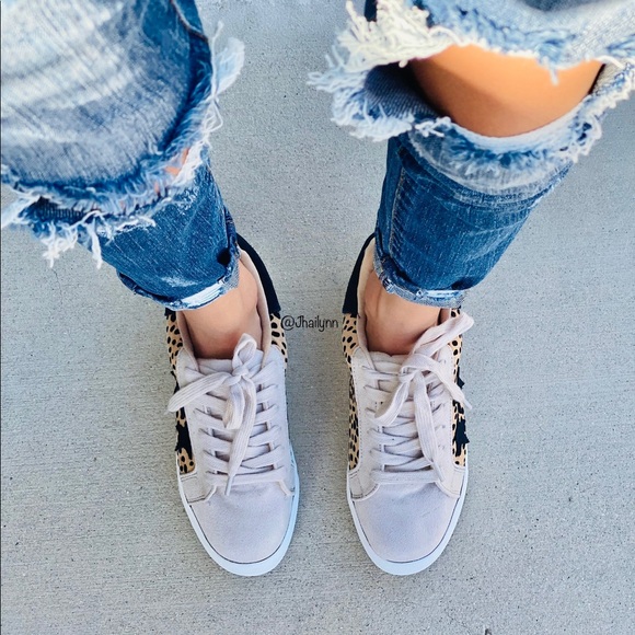 Leopard faux suede sneaker FLASH SALE - Picture 2 of 5